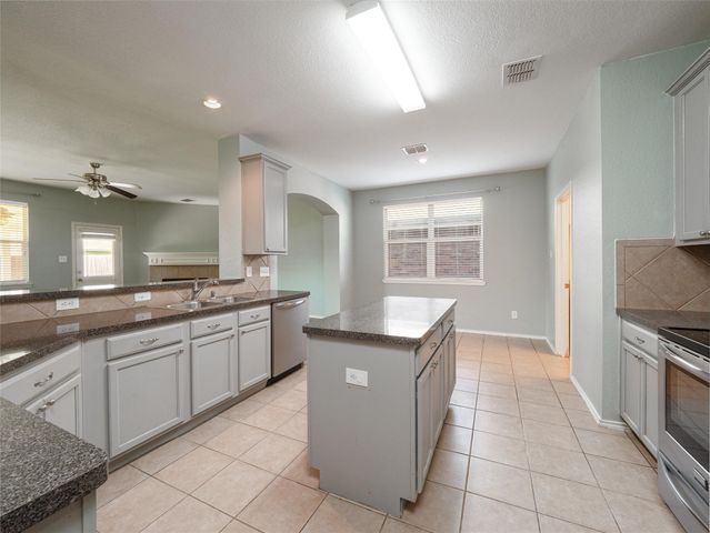 1026 Comfort Drive, Forney, TX 75126