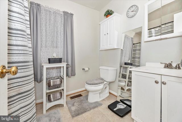 25304 CLEARWATER DR, Damascus, MD 20872