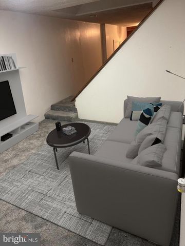 25304 CLEARWATER DR, Damascus, MD 20872