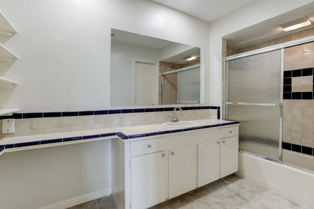 10226 Ivyridge Road, Houston, TX 77043