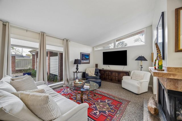 10226 Ivyridge Road, Houston, TX 77043