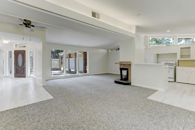 10226 Ivyridge Road, Houston, TX 77043