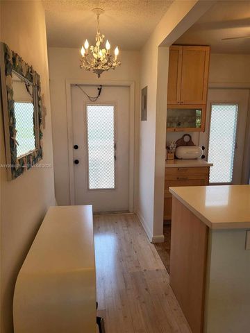 4701 NW 34th St 604, Lauderdale Lakes, FL 33319