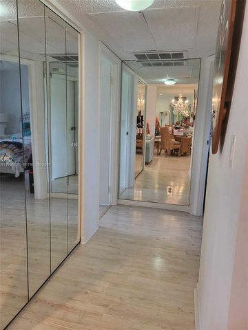 4701 NW 34th St 604, Lauderdale Lakes, FL 33319