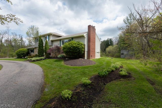 13047 Forest Road, Burton, OH 44021
