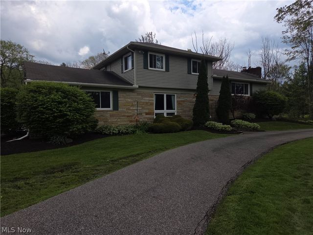 13047 Forest Road, Burton, OH 44021