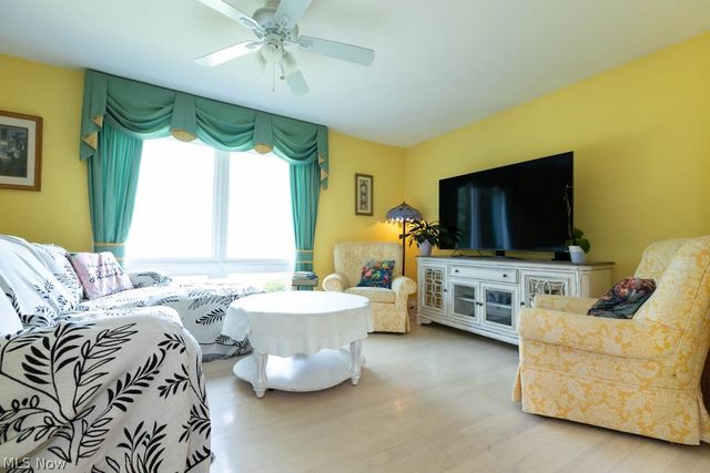 13047 Forest Road, Burton, OH 44021