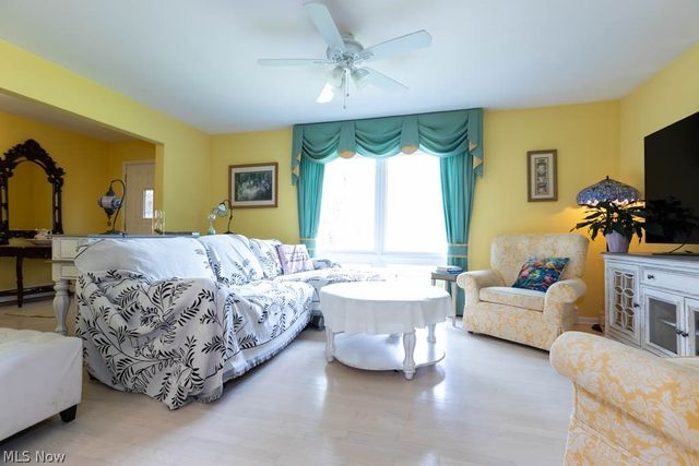 13047 Forest Road, Burton, OH 44021