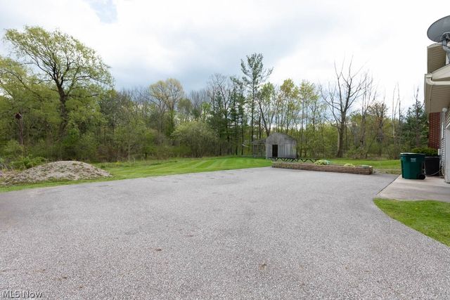 13047 Forest Road, Burton, OH 44021
