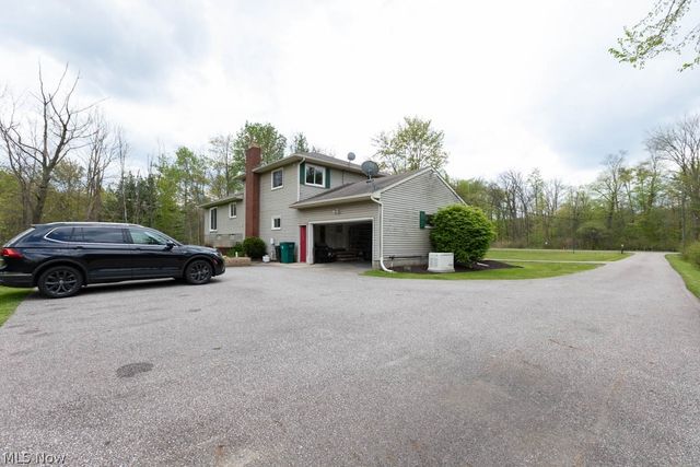 13047 Forest Road, Burton, OH 44021