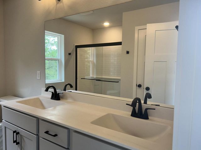 1131 Mount Vernon DRIVE, Hartford, WI 53027