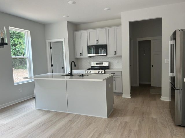 1131 Mount Vernon DRIVE, Hartford, WI 53027