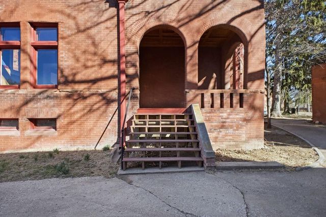 802 Hall Street, St Joseph, MO 64501