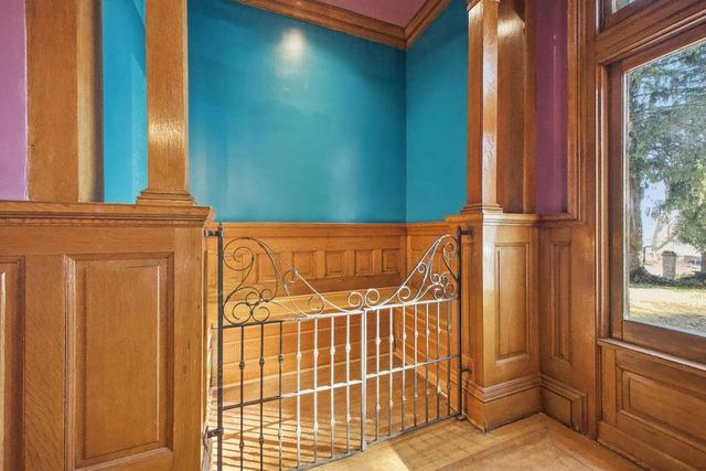 802 Hall Street, St Joseph, MO 64501