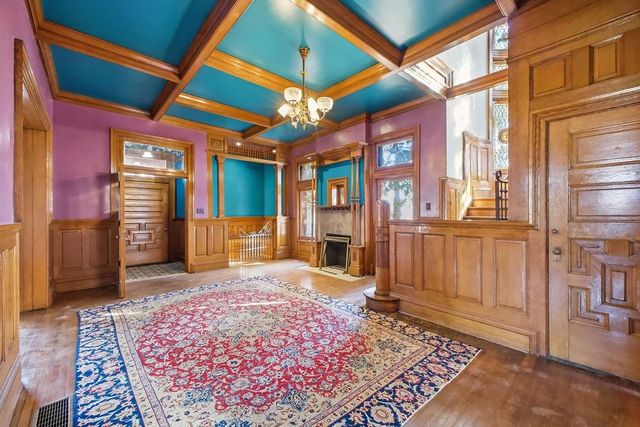 802 Hall Street, St Joseph, MO 64501