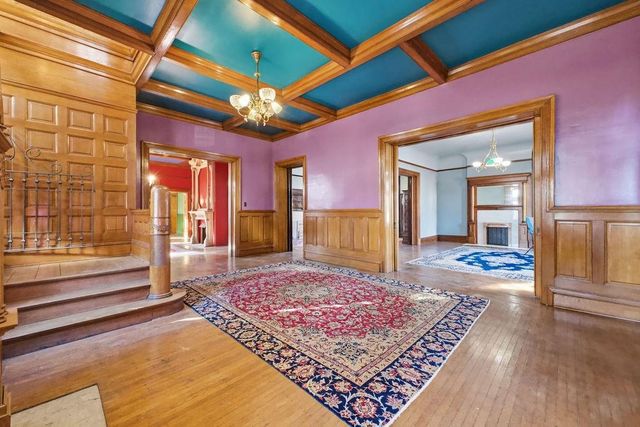 802 Hall Street, St Joseph, MO 64501