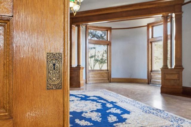 802 Hall Street, St Joseph, MO 64501