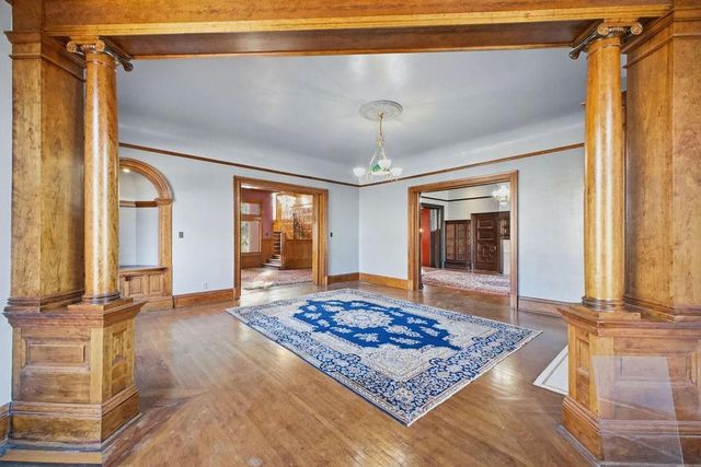 802 Hall Street, St Joseph, MO 64501