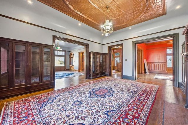 802 Hall Street, St Joseph, MO 64501