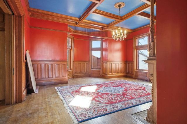 802 Hall Street, St Joseph, MO 64501