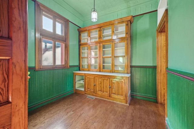 802 Hall Street, St Joseph, MO 64501