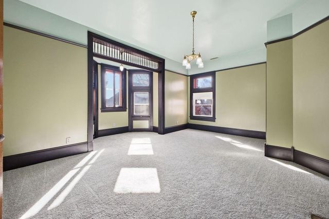 802 Hall Street, St Joseph, MO 64501