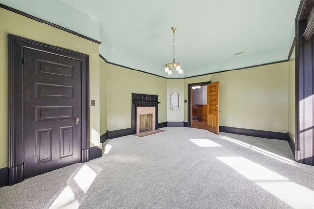 802 Hall Street, St Joseph, MO 64501