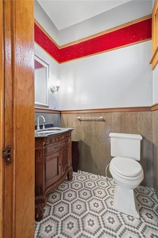 802 Hall Street, St Joseph, MO 64501