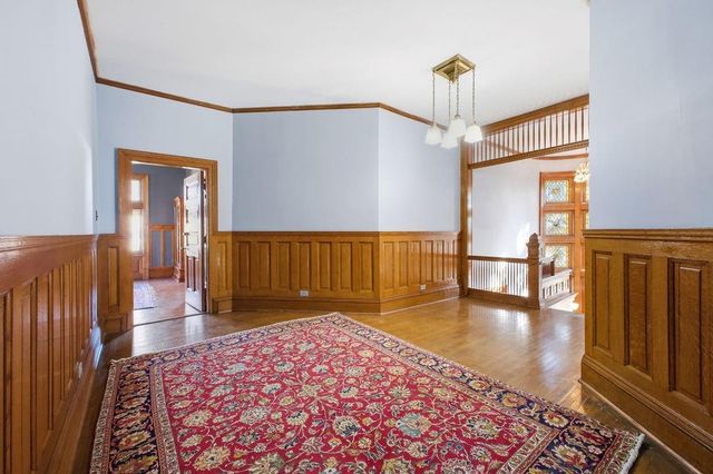 802 Hall Street, St Joseph, MO 64501