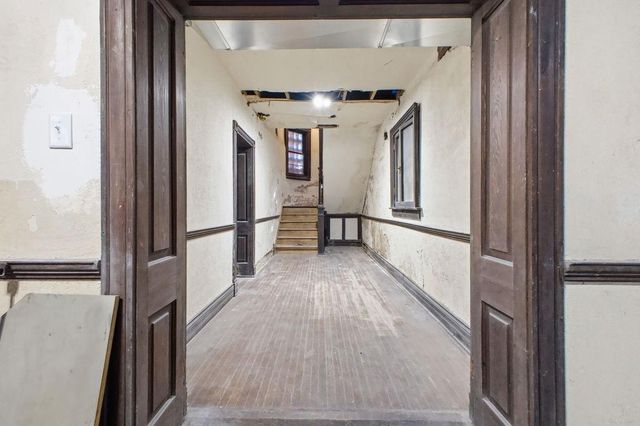 802 Hall Street, St Joseph, MO 64501