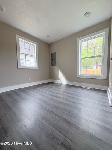 1111 Wood Street, Elizabeth City, NC 27909