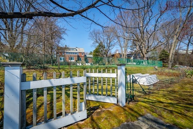 108 Lake Avenue, Newton, MA 02459