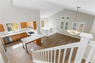 33 Visalia, Irvine, CA 92602