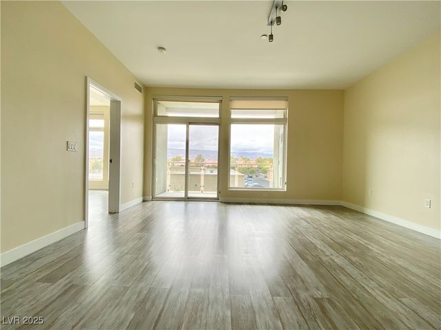 8925 West Flamingo Road 310, Las Vegas, NV 89147