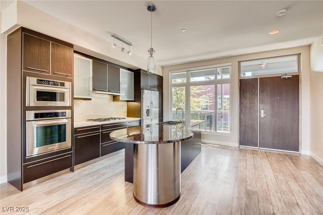 8925 West Flamingo Road 310, Las Vegas, NV 89147