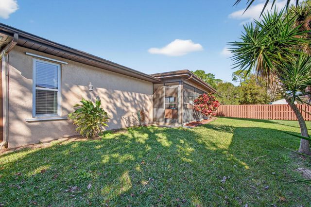 5216 Palm Drive, Fort Pierce, FL 34982