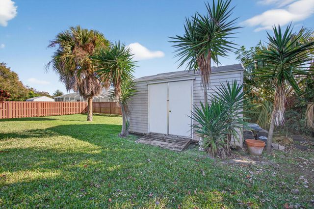 5216 Palm Drive, Fort Pierce, FL 34982