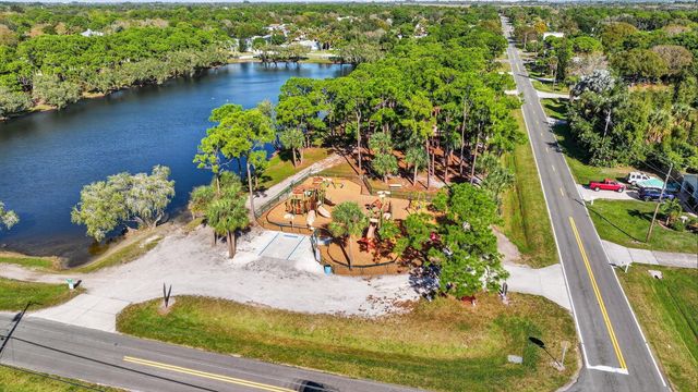 5216 Palm Drive, Fort Pierce, FL 34982