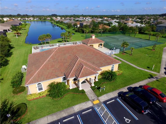 628 Tangelo Circle SW, Vero Beach, FL 32968