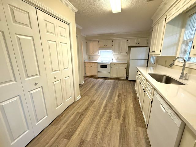 1961 Essex Drive, Sumter, SC 29154
