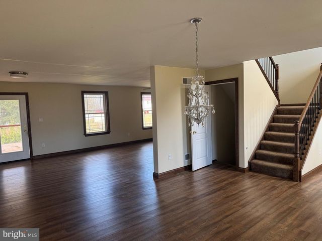 24 VICTORIA COURT, Shippensburg, PA 17257