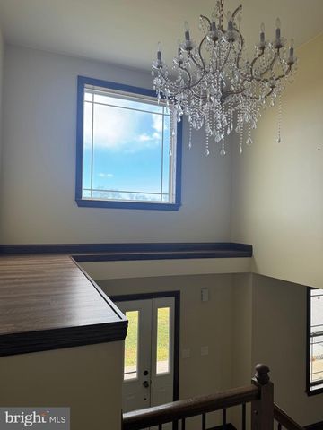 24 VICTORIA COURT, Shippensburg, PA 17257