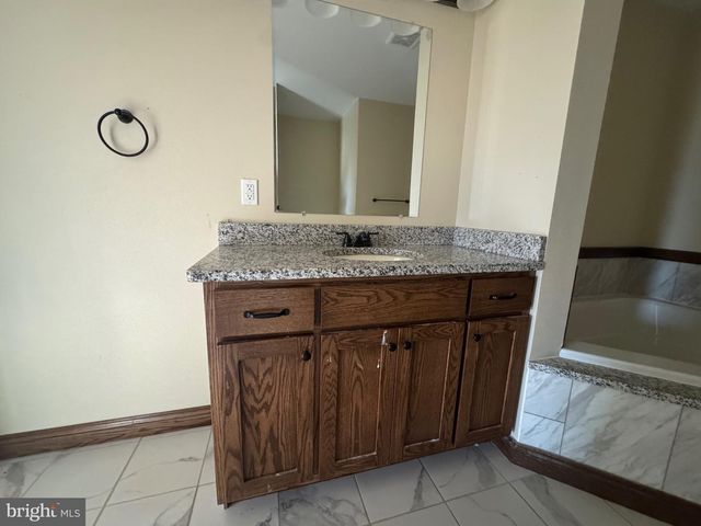 24 VICTORIA COURT, Shippensburg, PA 17257