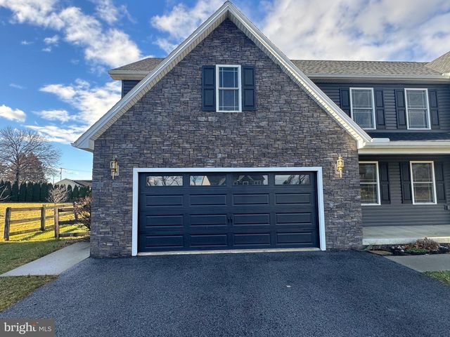 24 VICTORIA COURT, Shippensburg, PA 17257