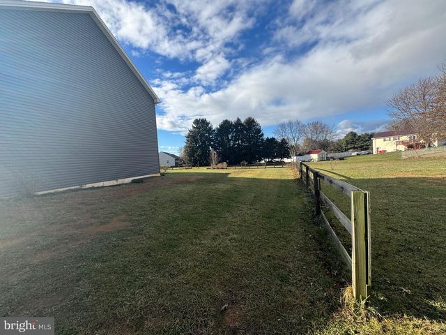 24 VICTORIA COURT, Shippensburg, PA 17257