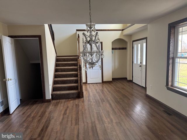 24 VICTORIA COURT, Shippensburg, PA 17257