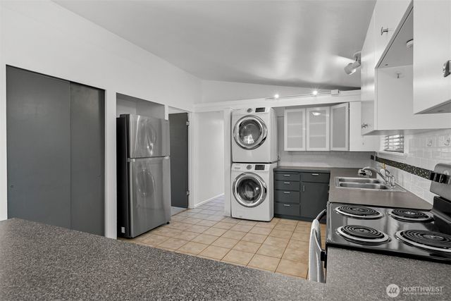 2267 Hawthorne Street, Ferndale, WA 98248