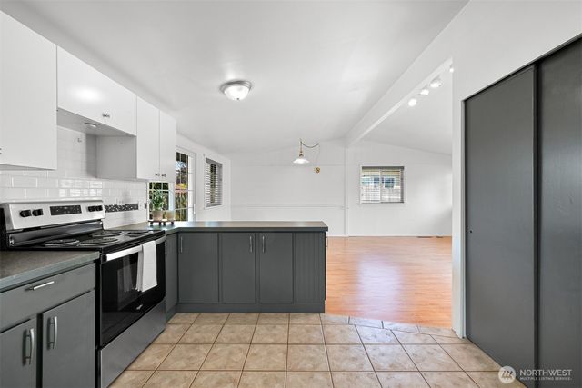 2267 Hawthorne Street, Ferndale, WA 98248