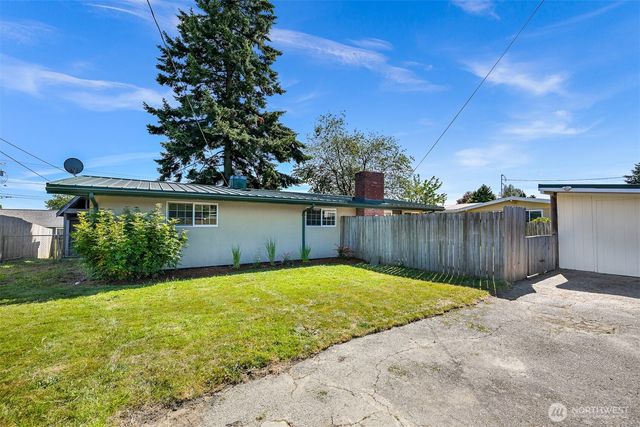2267 Hawthorne Street, Ferndale, WA 98248