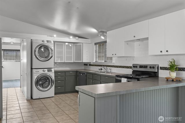 2267 Hawthorne Street, Ferndale, WA 98248